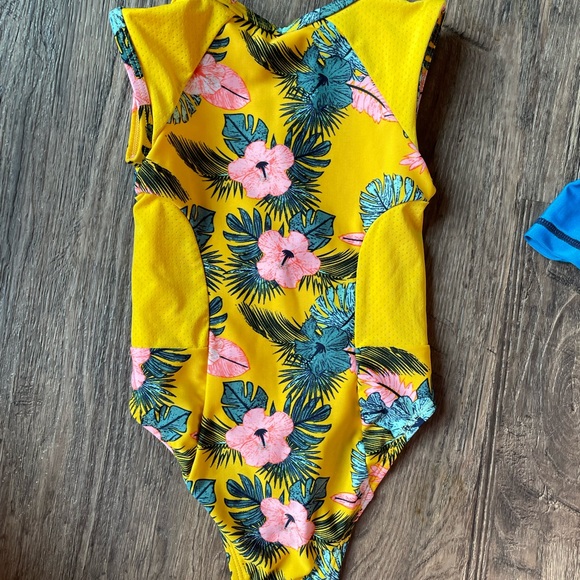 2T Cat & Jack Swimsuit - Snaps at the bottom - Picture 2 of 4